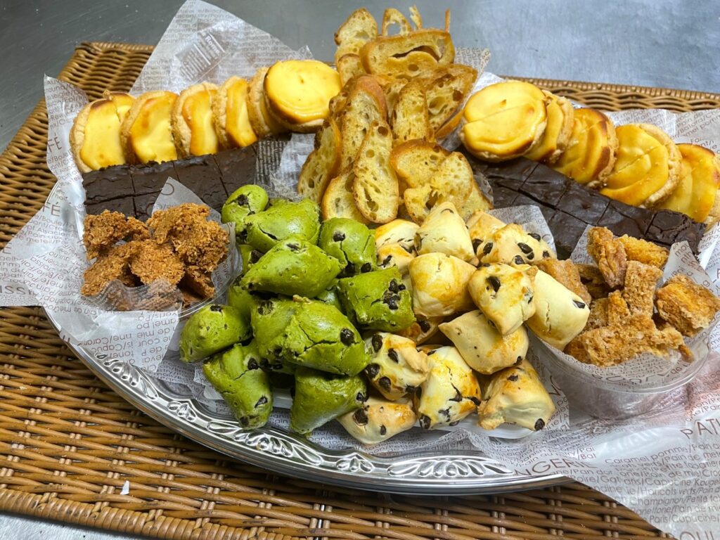 焼き菓子の大皿