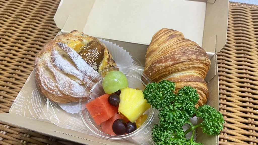 早朝出発の団体様向け朝食BOX（デニッシュ・クロワッサン・カットフルーツ）