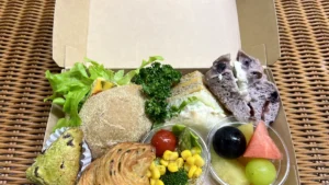 藤沢市内の工場へ、ムスリムの方向けのサンドBOXを43個