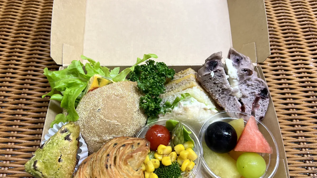 藤沢市内の工場へ、ムスリムの方向けのサンドBOXを43個