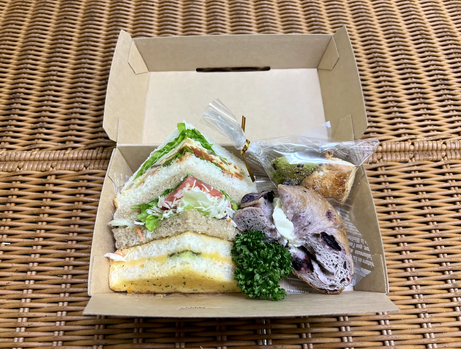 ベジタリアン軽食BOXの中身