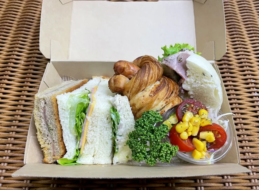 社内イベントの朝食用サンドBOX